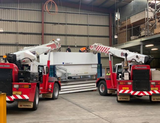 Mobile Cranes Teamwork-Towns Cranes